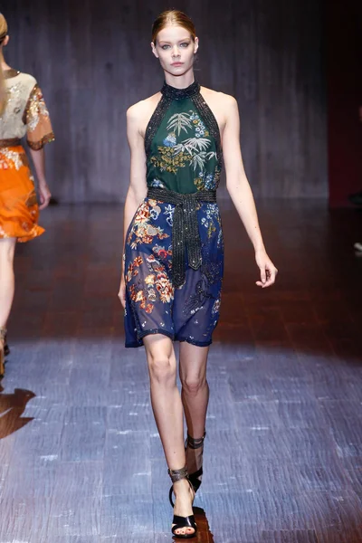 Look 44